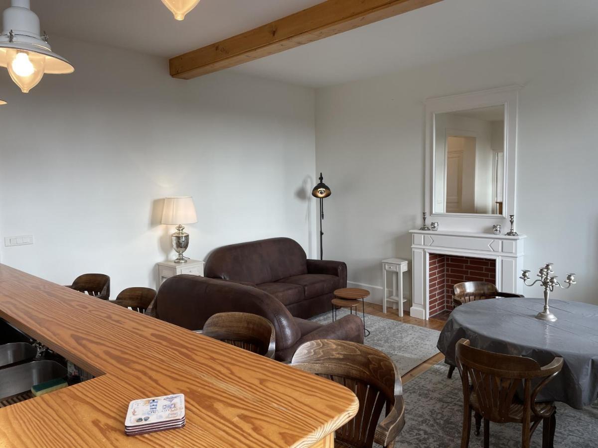 Le Royal XIX Vue Mer Dinard Buitenkant foto